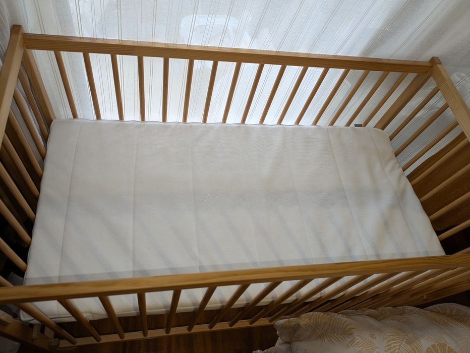 Cama de grades com colchão