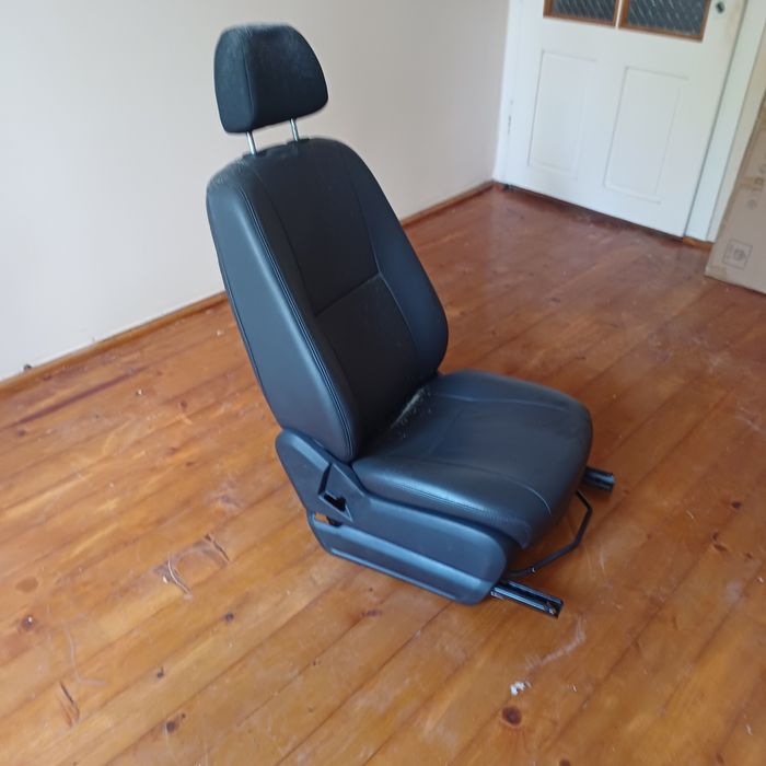 Продам сидіння спрінтер 906 шкіра справжня