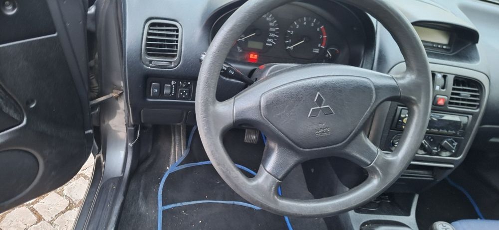 Mitsubishi carisma 1.3 classic gasolina