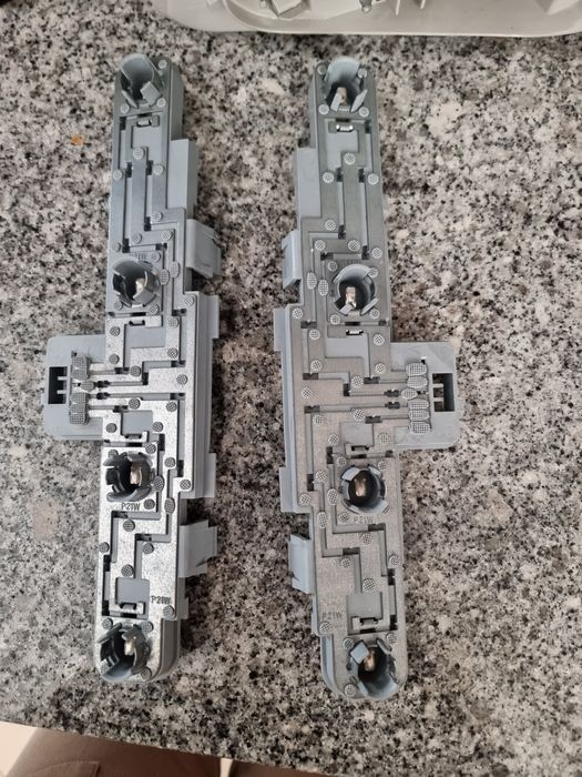 Farolin trazeiro esquerdo opel zafira