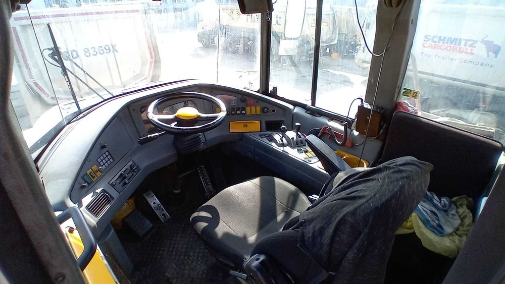 Wozidło przegubowe VOLVO A25E - 6 x 6