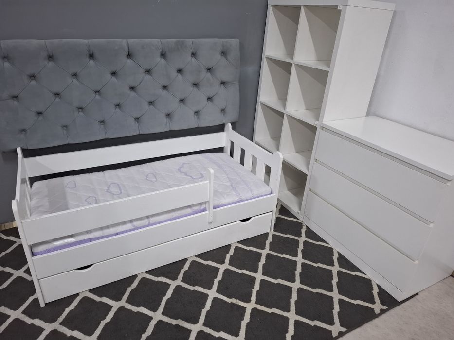 Łóżko dziecięce białe drewniane STASIU z szufladą + materac solidny