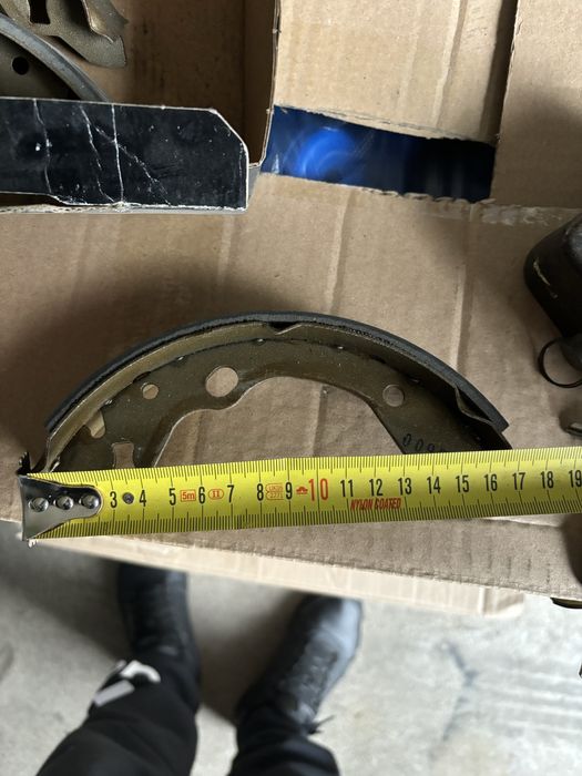 Тормозні колодки задні Mazda 323