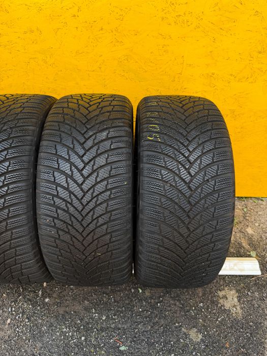 Шини Резина 235.45 R17 Firestone Зима 22 рік