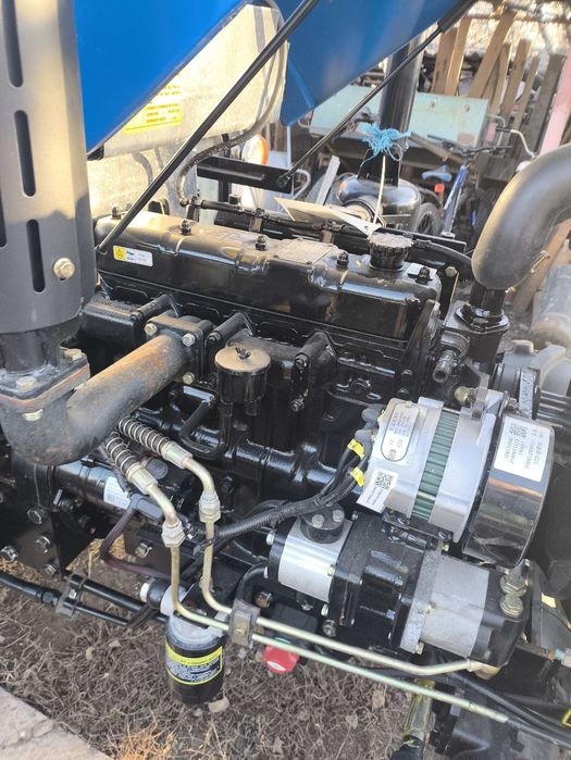 Продам трактор (Dongfeng 404 g2) і сг інвентар