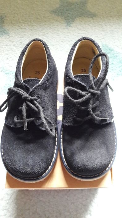 Children's Shoes Size 25