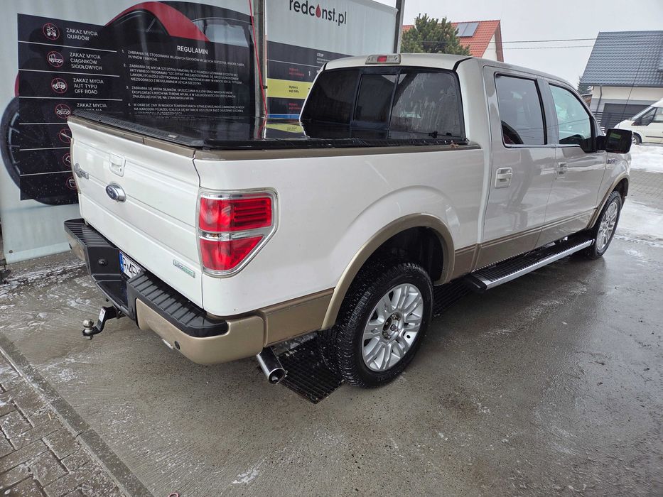 Ford F150 pickup