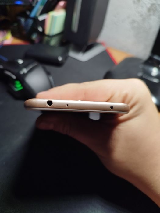 Xiaomi Redmi 5 Plus 3/32 Gb