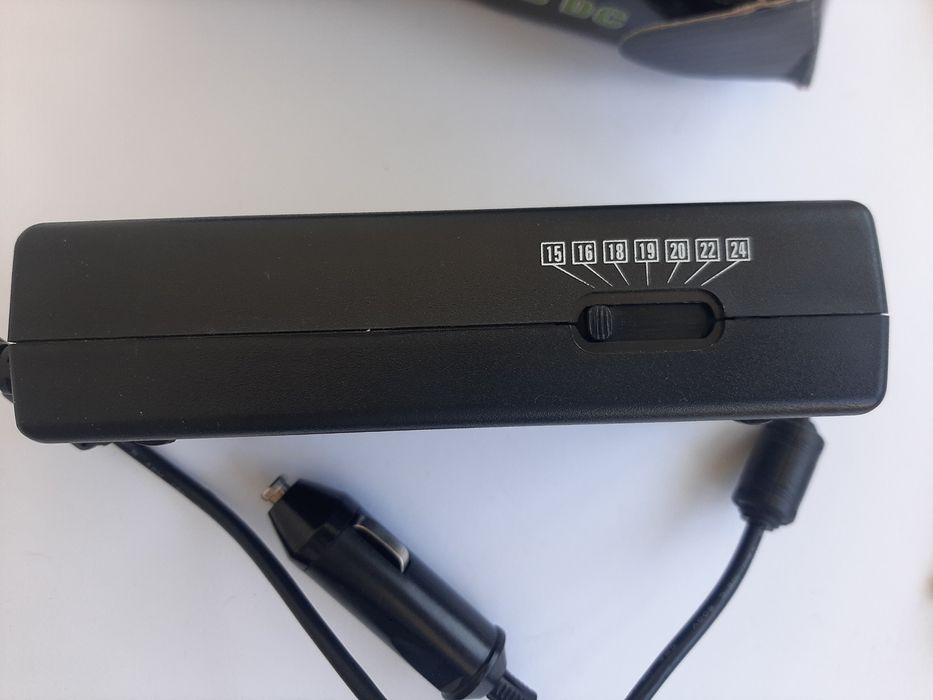 Универсальное зарядное устройство для ноутбука в авто 120 Вт инвертер