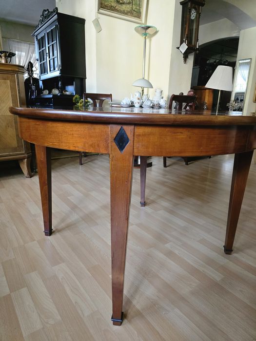 Okrągły lekki rozkładany stół Biedermeier