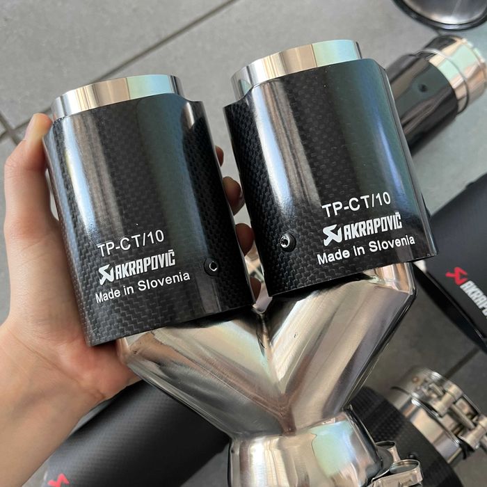 Насадки на глушник акрапович разные размеры мат карбон глянец новые