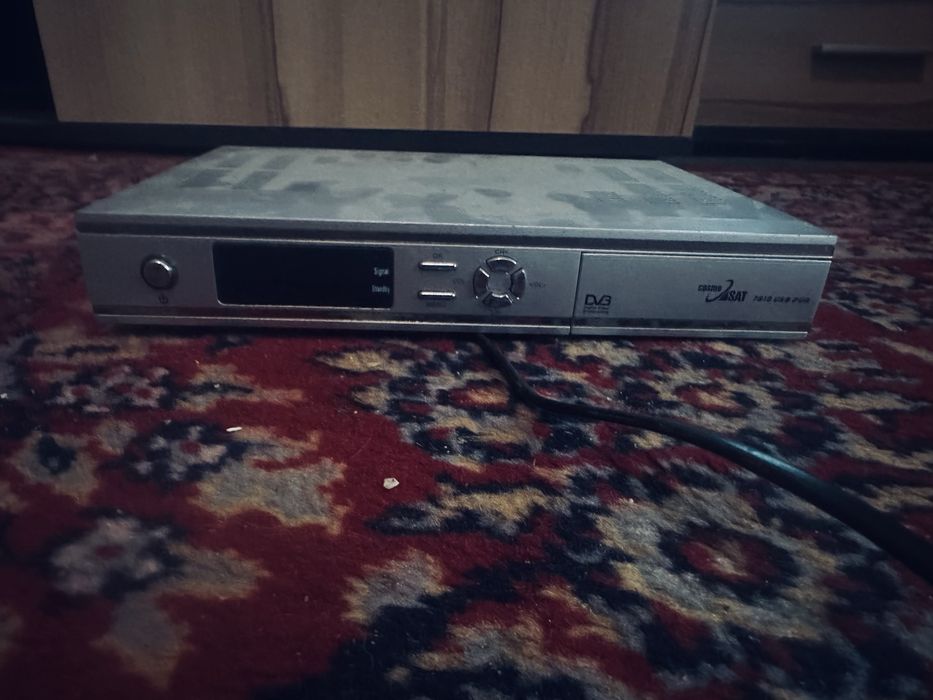 TV тюнер спутнековый