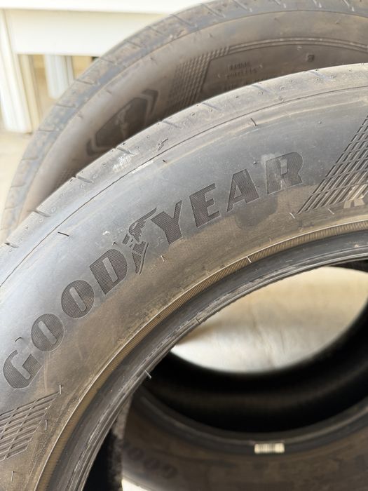 Vendo 4 pneus Goodyear Eagle F1 Asymmetric 3 SUV