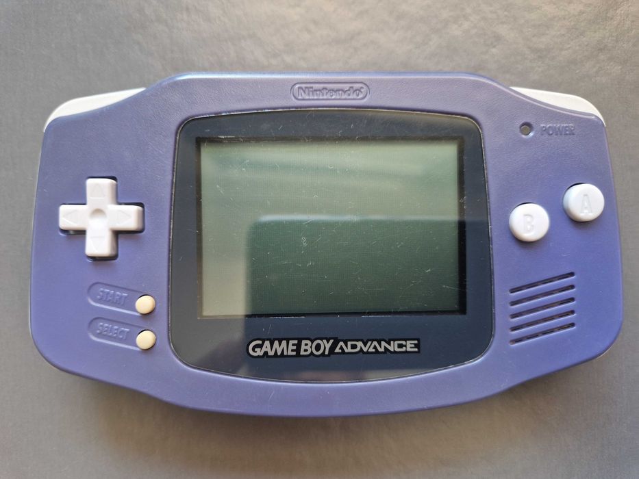 Gameboy Advance roxo