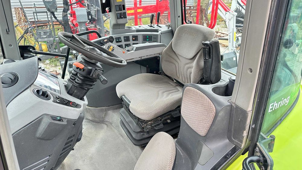 Claas Axion 820 Cmatic