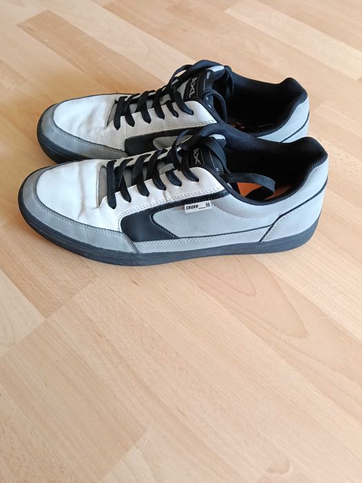 Męskie buty Cropp r. 45 | Szaro-białe sneakersy casual, stan bdb