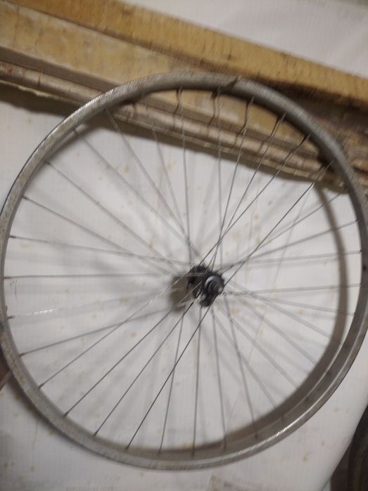Продам колесо на велосипед..