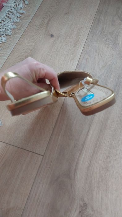 Buty płaskie złote