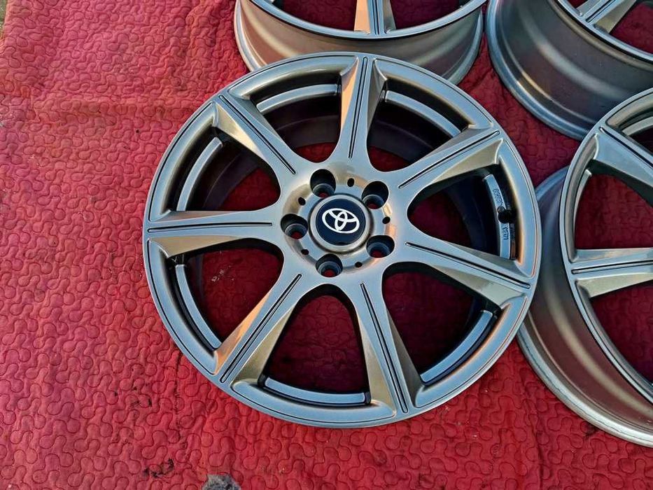 ALUFELGI 17' TOYOTA Corolla AURIS Avensis - ET40 - 5x114,3 -igła