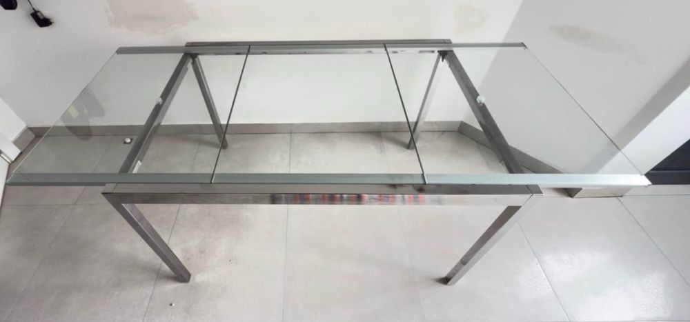 Mesa de vidro (IKEA)