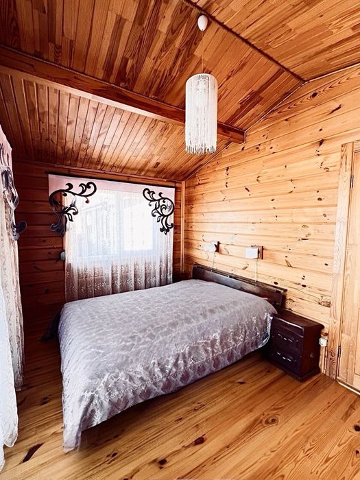 Перша лінія Дніпра. Продаж унікального будинку 120 кв.м. на 2 причалі