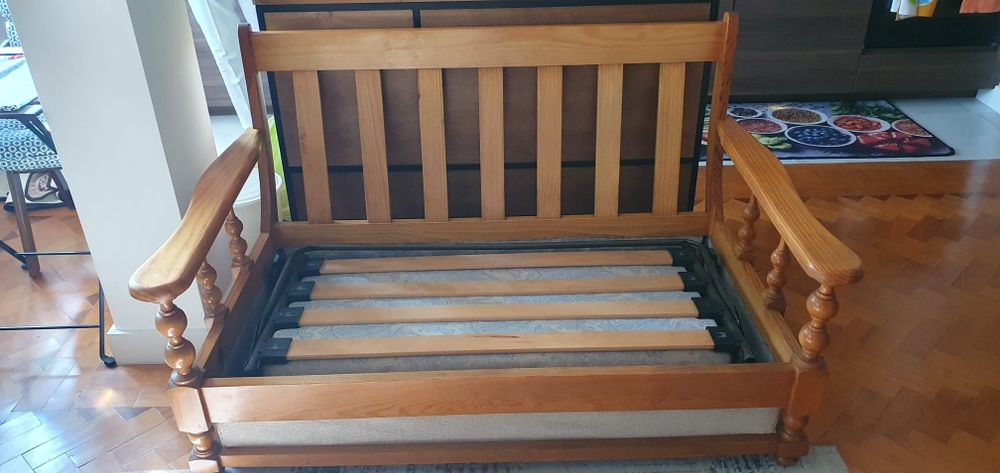 Sofá cama em bom estado