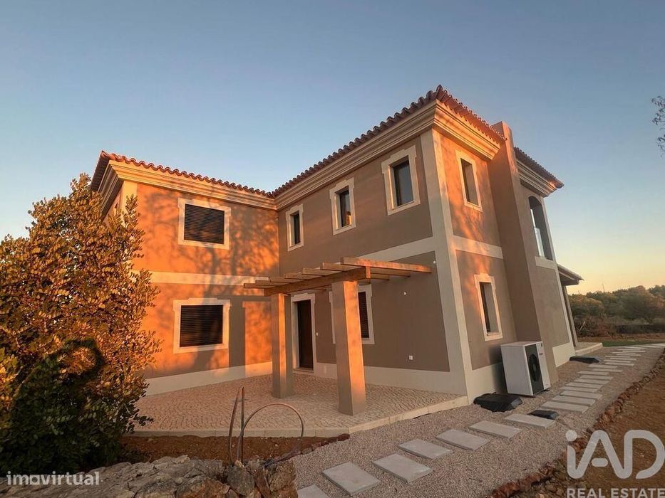Casa de Campo T3 em São Bartolomeu de Messines de 200 m2