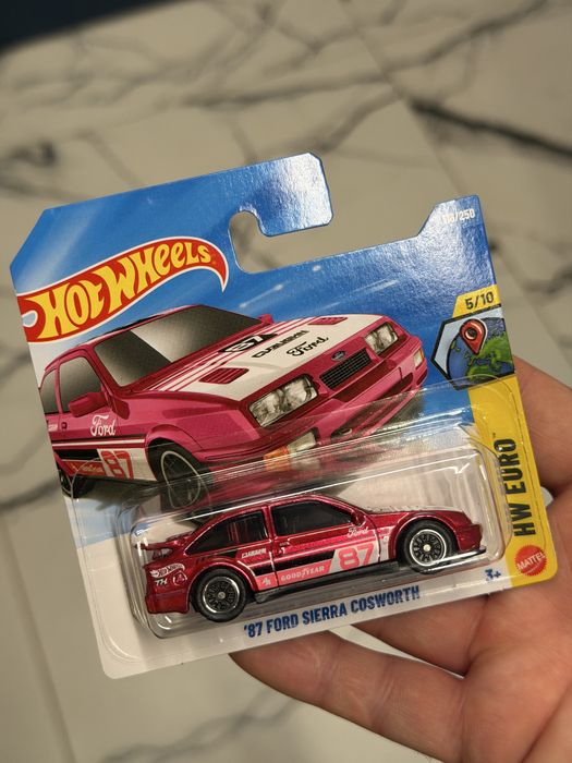 Hot Wheels '87 Ford Sierra Cosworth STH super treasure hunt Rally