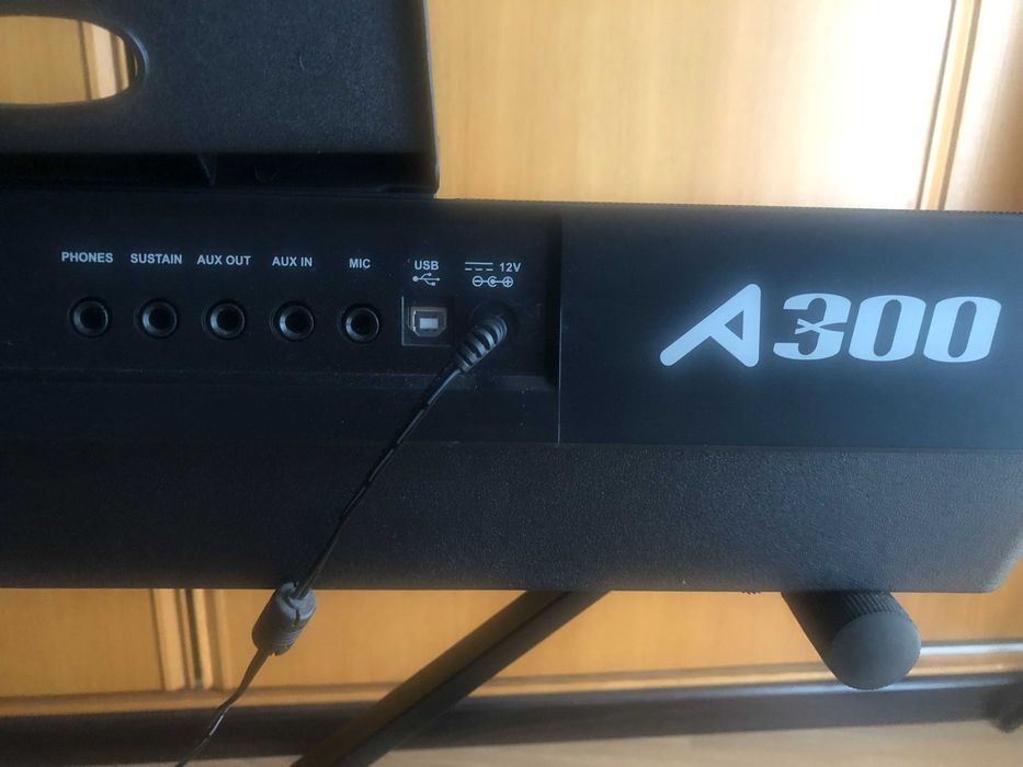 Piano eletrónico Medeli A300