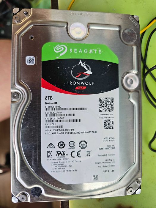 Seagate IronWolf HDD 8TB 7200rpm 256MB ST8000VN0022 практически новый