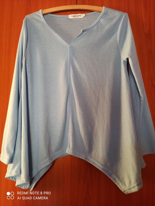 Niebieska bluzka prążek