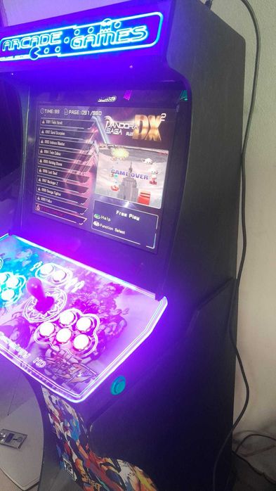 Máquina arcade nova com 5 mil jogos