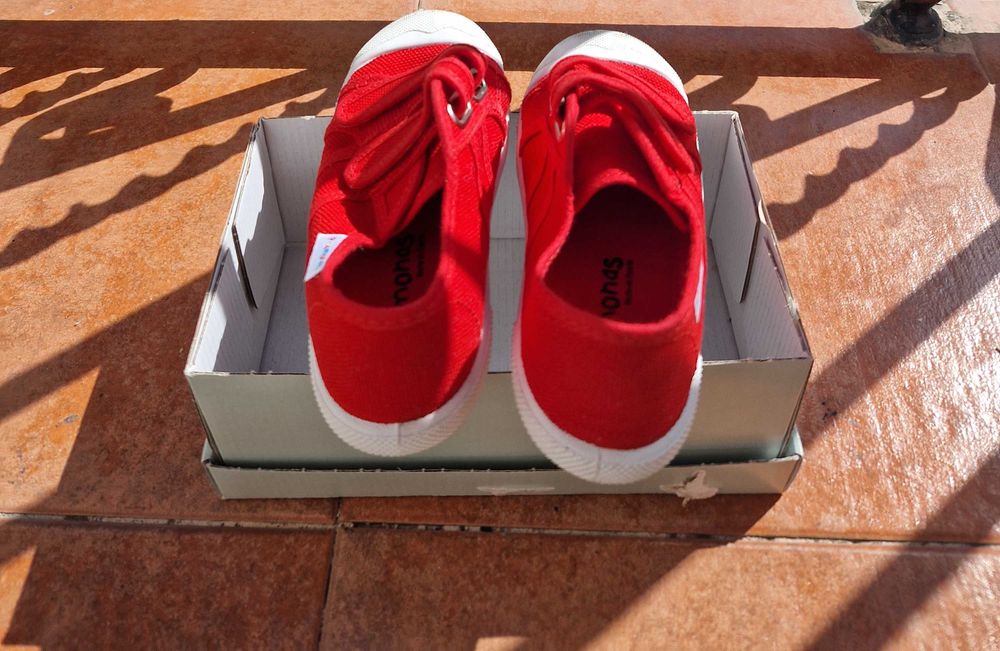 Tenis Novos Pisamonas nr 27