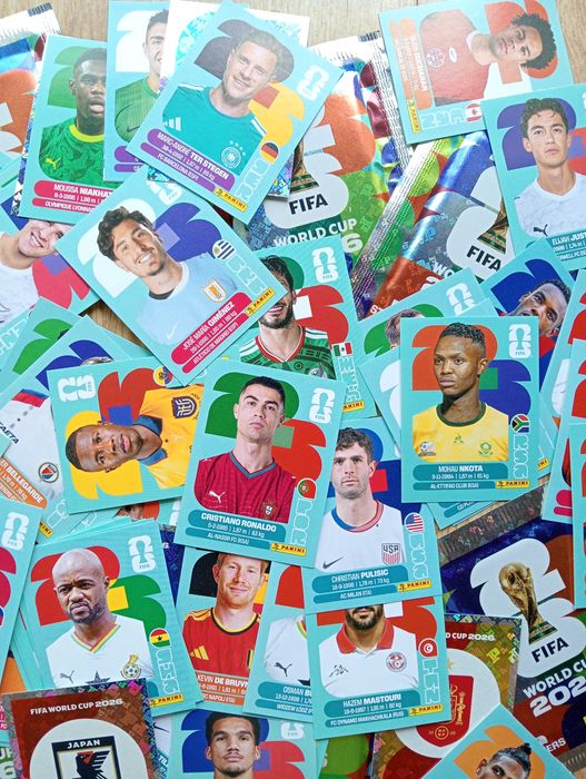 Cromos e cartas destas coleções