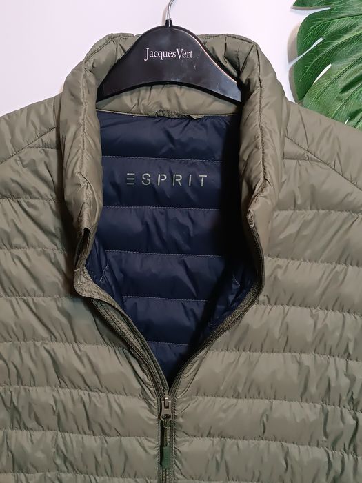 Брендова куртка  Esprit.  Р 48 . Пух-перо