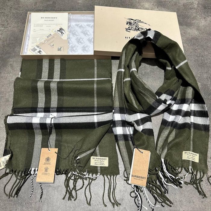 Топові шарфи Lacoste,Burbery