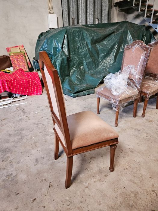 Conjunto de cadeiras de madeira antigas (8)