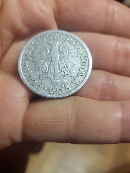 Moneta obiegowa prl 2zl jagody 1958r
260
 zł