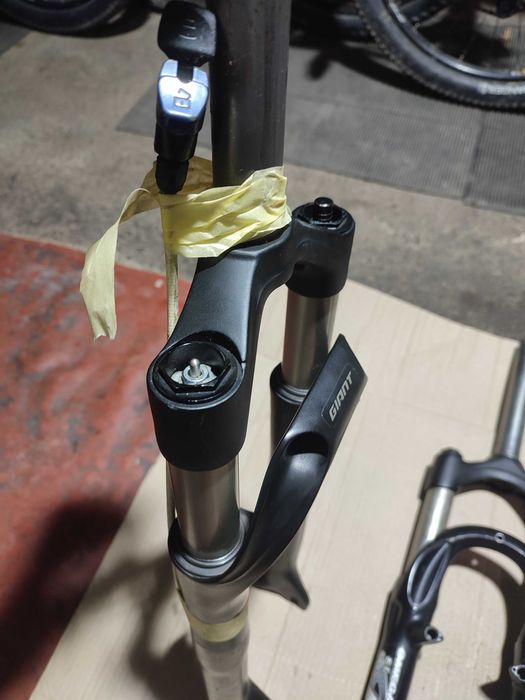 Вилка Sr Suntour XCR 26/RST 26./SXC 27.5 повітряна32mm