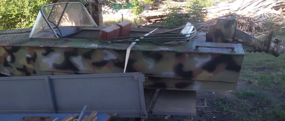 Моторна лодка ПРОДАМ