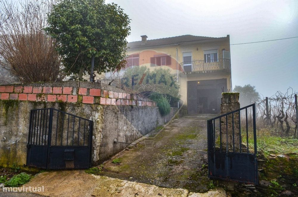 Moradia T5 para venda — Sanfins do Douro, Vila Real