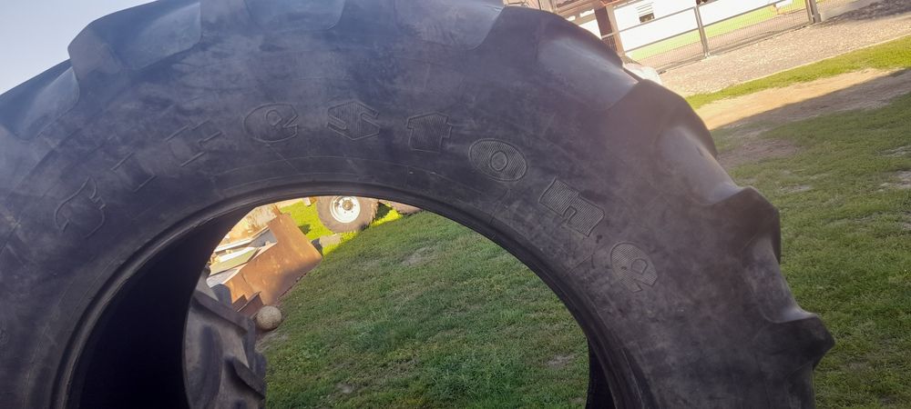 Opona 520/85 r42   20.8r42 para
