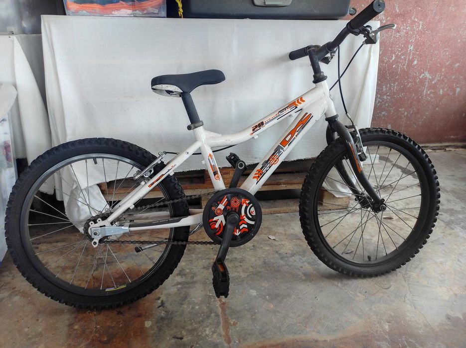 Bicicletas e triciclos de criança