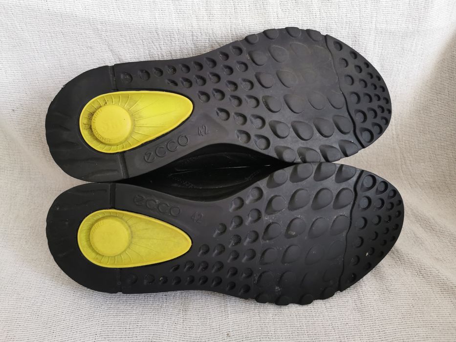 Ecco Exostride skórzane buty sportowe 42