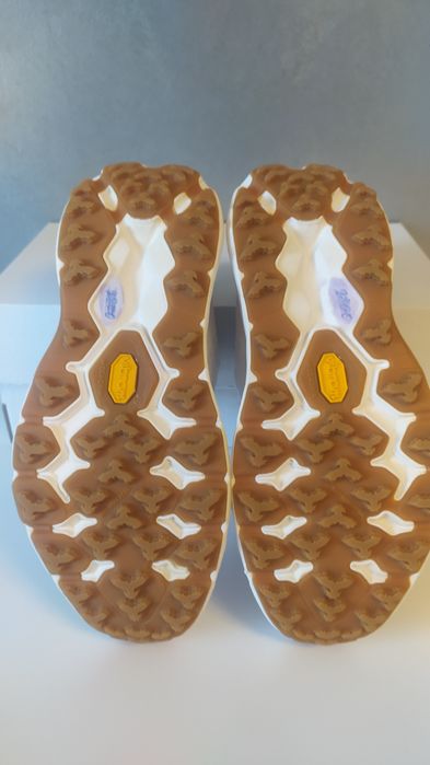 Кросівки Hoka Speedgoat 5 (р 38,5)