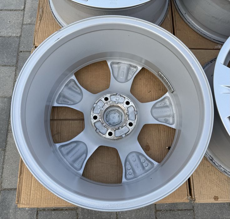 Oryginalne Felgi Renault 17" Megane III Scenic III  Kadjar 5x114.3