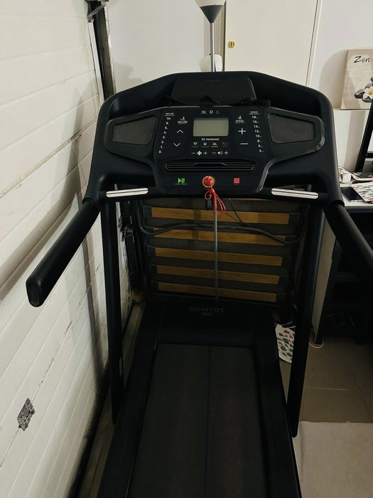 Esteira profissional e moderna