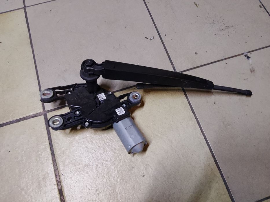 Silniczek wycieraczek VW up golf 7 mii