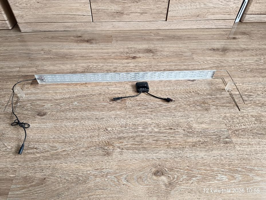 Akwarium z oświetleniem