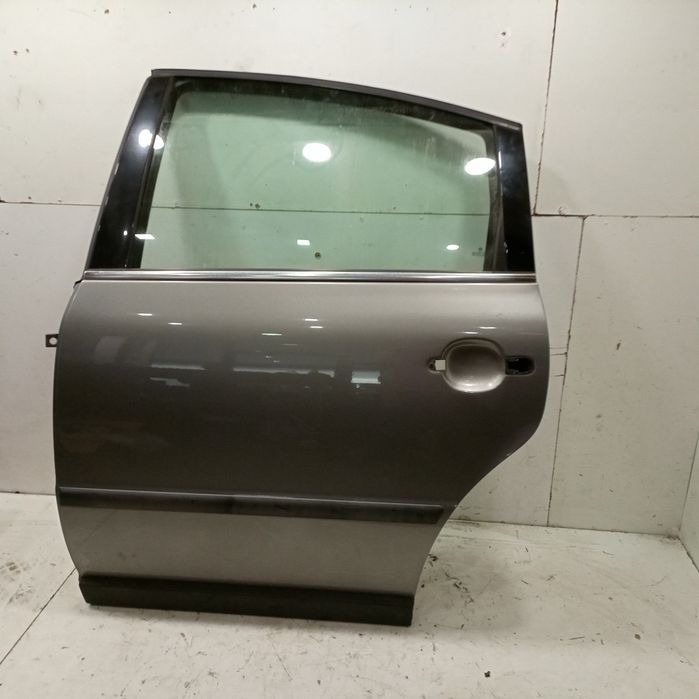 Porta Traseira Esquerda - VOLKSWAGEN Passat (3B3) | 00 - 05